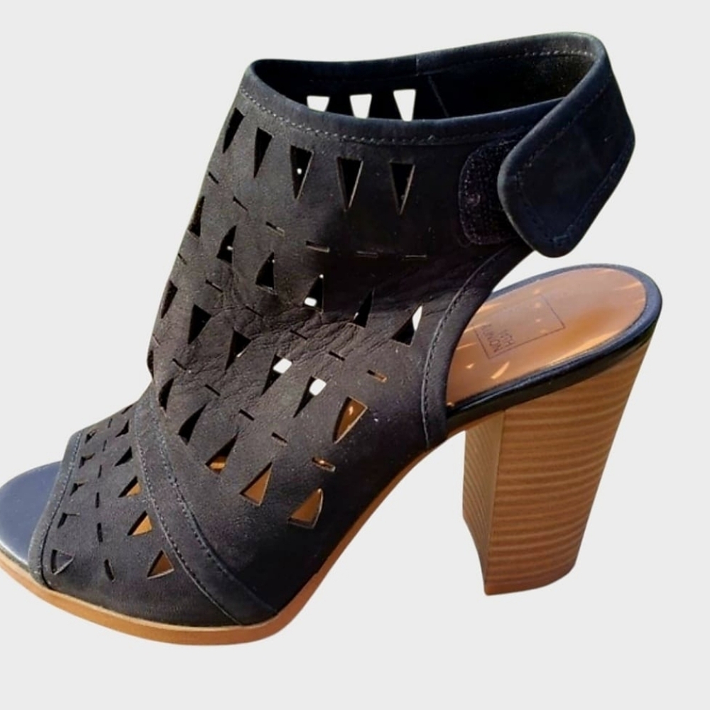 14th & Union Black Leather Heeled Sandals, Size 7M